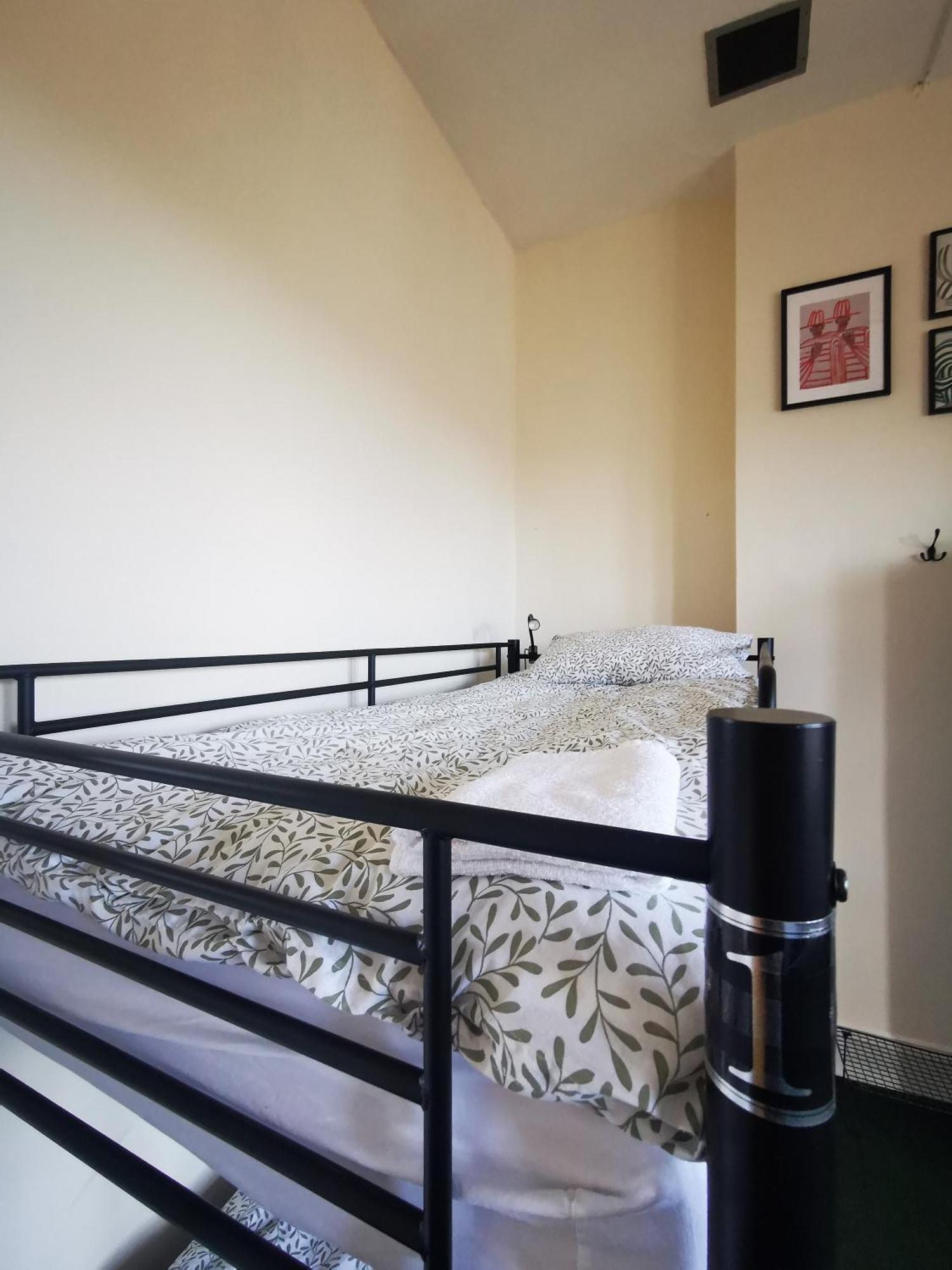 Botanic Avenue Hostel Less Than A Mile From The City Centre Belfast Exteriör bild